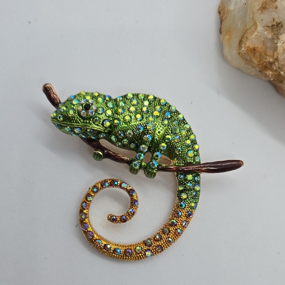 Boutique Jewelry - Green Chameleon Rhinestone Brooch Large Crystal Reptile Lizard Pin Statement